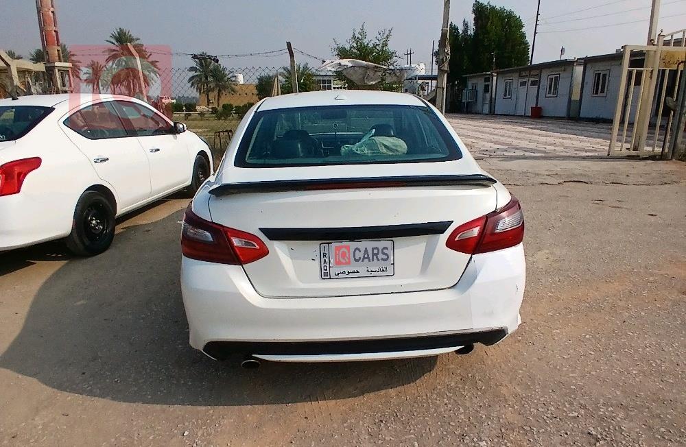 نيسان ألتيما